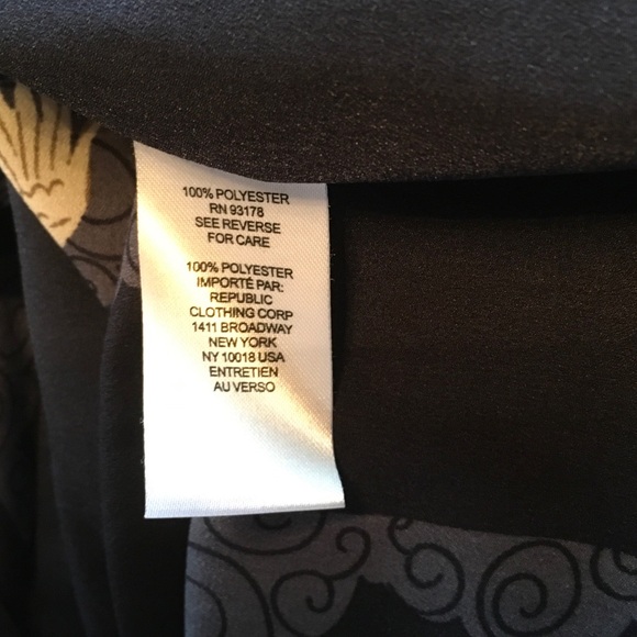 T Tahari Navy Blue Crane Print Button Down Shirt - Picture 5 of 5